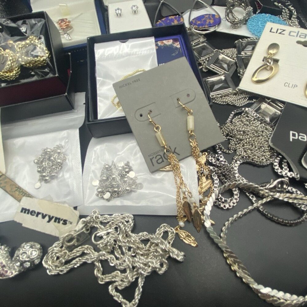 Lot 18 NWT NOS Earrings Necklace Liz Claiborne Paparazzi Mervyns Nordstrom Rack - Picture 5 of 7